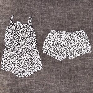 Old Navy Baby Girl Cheetah-Print Romper and Shorts 2 Piece set 0-3 Months